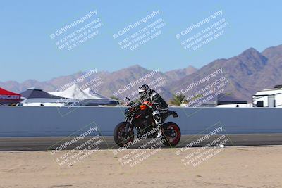 media/Nov-06-2023-Moto Forza (Mon) [[ce023d0744]]/4-Beginner Group/Session 4 (Finish Line Checker)/